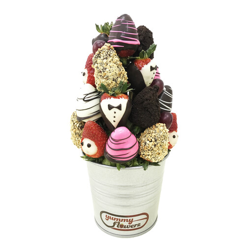 Strawberry Delight w/ Tuxedo & Babies (Medium)